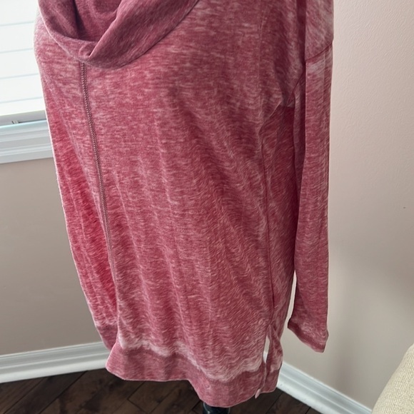 𝅺cyrus l Long Sleeve Cotton Blend Lightweight Tee - Picture 3 of 7